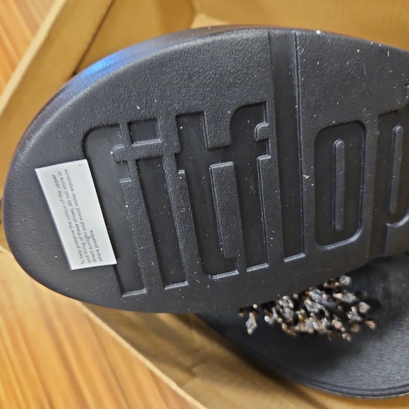 Black FitFlop Rumba Beaded Metallic Toe Post Wedge Sandal NIB - Picture 6 of 8